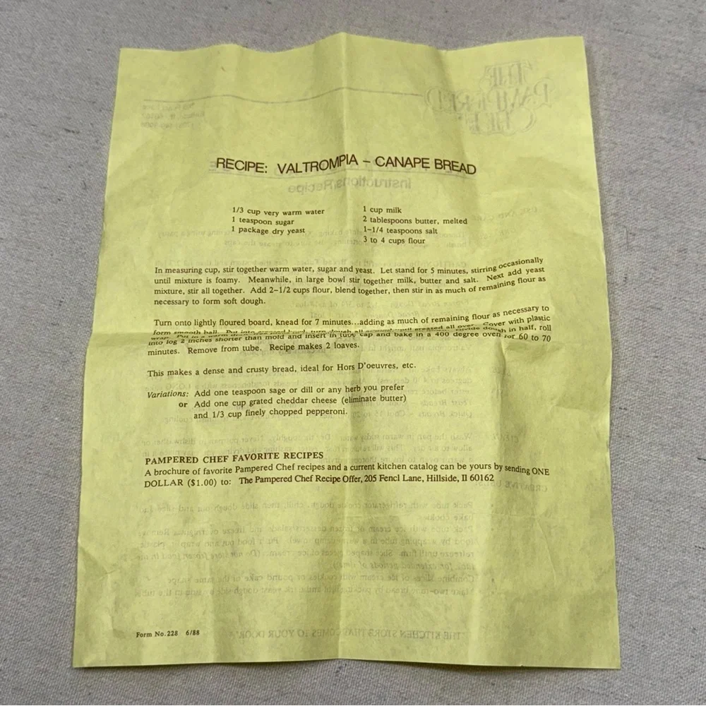 The Pampered Chef Valtrompia Bread Tube Silver with Instructions
